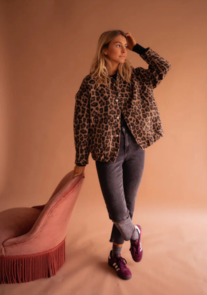 Quenla™ | Auffällige Leopardenjacke