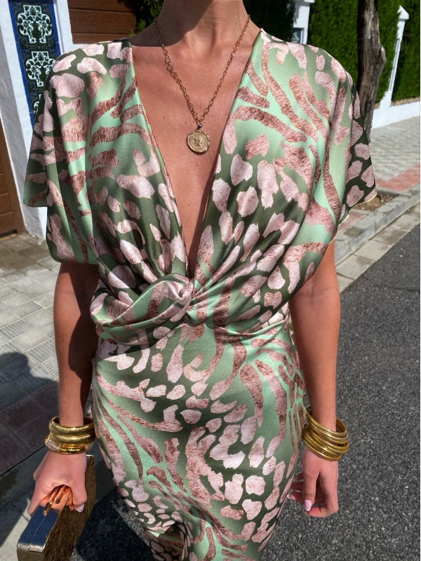 Liora | Satin Kleid mit Leopardenmuster